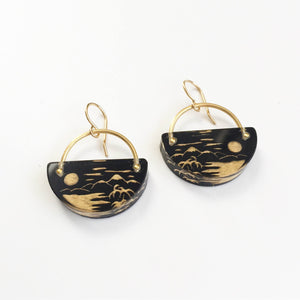 tropical landscape earrings in black and gold