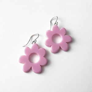 small mod flower earrings in lilac